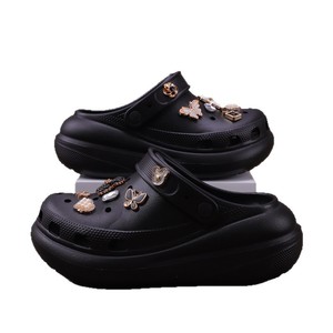 Sandalias de playa para mujer, de verano, con punta abierta, de EVA, con decoración de dijes, acolchadas y fáciles de poner. - Product Image 5