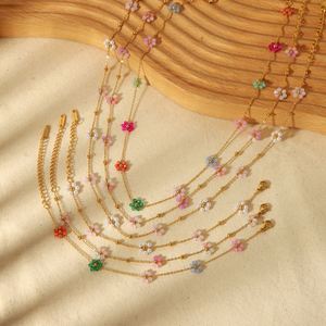 Conjunto de joyería de metal con incrustaciones de esmalte y pendientes estilo punk Love chapados en cobre y oro de 18 quilates - Product Image 1