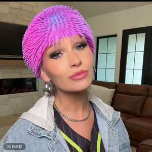 Al por mayor: Diadema de goma suave con accesorios largos de gorro de bolas coloridas y divertidas para disfraces y celebraciones - Product Image 4