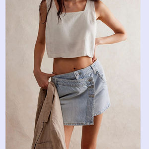 Jupe-short en <span class=keywords><strong>jean</strong></span> asymétrique à taille haute et boutonnage frontal <span class=keywords><strong>pour</strong></span> <span class=keywords><strong>femme</strong></span> Channel Fashion 2026 - Product Image 2