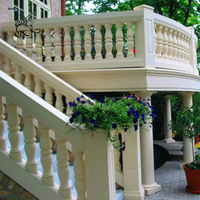 Rampe d'escalier de luxe en marbre blanc pour décoration de villa, balustrade en pierre naturelle sculptée à la main de qualité supérieure pour l'aménagement intérieur