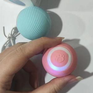Sıcak satış küçük boy otomatik elektrikli kedi köpek topu akıllı eğitim oyunu güzel Modern silikon haddeleme interaktif kedi oyuncaklar - Product Image 1