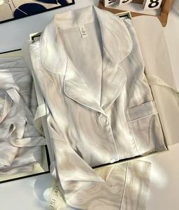 Ensemble de 2 pièces pour femmes, chemise de nuit <span class=keywords><strong>en</strong></span> <span class=keywords><strong>soie</strong></span> glacée douce et respirante à manches longues et <span class=keywords><strong>pantalon</strong></span> long, vêtements de nuit sexy <span class=keywords><strong>en</strong></span> satin de <span class=keywords><strong>soie</strong></span> pour femmes - Product Image 2