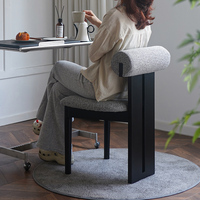 Chaise de salle à manger vintage en bois massif sans accoudoirs avec dossier rembourré doux pour la maison, le bureau, la chambre à coucher, la coiffeuse – Design esthétique moderne