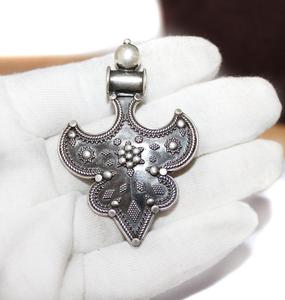 Pendentif design de qualité supérieure en argent sterling 925 massif finition oxydée disponible en gros - Product Image 3