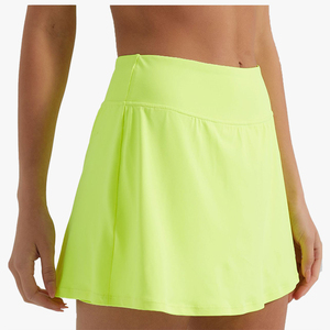 Ensemble de sport personnalisable pour femme : débardeur de yoga respirant et anti-transparence, mini-jupe de tennis taille haute amincissante - Product Image 6