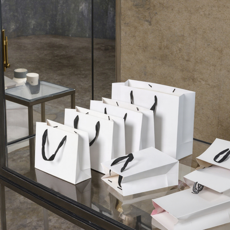 Luxury Custom logo White Cardboard Shopping