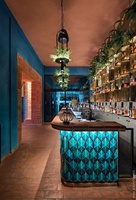 Aménagement complet de restaurants, mobilier sur mesure, design d'intérieur, présentoirs commerciaux, comptoir de bar, décoration, rénovation de magasins