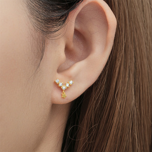 ROXI Boucles d'oreilles en argent sterling 925 en forme de V entièrement incrustées de zircon, petites étoiles mignonnes, pour femmes, clous d'oreilles S925 - Product Image 3