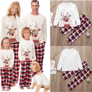 Conjunto de Pijamas de Natal Personalizados para Família com Design de Cervo Fofo, Cintura Elástica, Roupas de Dormir Respiráveis em Algodão e Spandex para Adultos e Crianças - Product Image 1