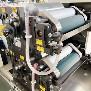 Machines automatiques de fabrication de <span class=keywords><strong>lingettes</strong></span> humides RICH pour les restaurants, prix des machines à papier pour serviettes en papier - Product Image 3