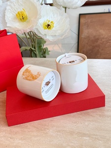 Vela aromática de cera de soja romántica con diseño de animales creativos en cerámica blanca para regalo - Product Image 4