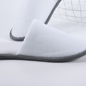 Pantuflas de Hotel de Lujo con Logotipo Personalizado OEM/ODM, Pantuflas Desechables Blancas Baratas con Punta Abierta y Lavables - Product Image 2