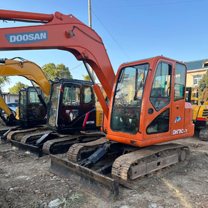 Excavatrice Doosan DH70-7 d'occasion de haute qualité, excavatrice Doosan d'occasion en stock, bon prix, faible nombre d'heures - Product Image 1