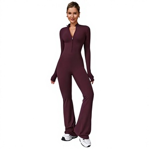 Mono largo de mujer color burdeos con cintura alta, cremallera, ajuste moderno, de poliéster y elastano, estilo urbano. - Product Image 1