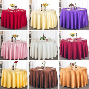 ผ้าปูโต๊ะกลมปักเลื่อมแบบม้วน ขายส่ง ผ้าปูโต๊ะงานเทศกาลทันสมัย ทำมือ ไร้รอยต่อ สีอ่อน - Product Image 6