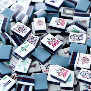 Jeu de <span class=keywords><strong>Mahjong</strong></span> Américain Bleu de Luxe Moderne en Acrylique à 4 Couches Anti-Décoloration, Gravure Laser, Tuiles de <span class=keywords><strong>Mahjong</strong></span> et de Poker, Vente Chaude - Product Image 4