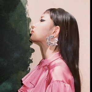 Runyhimei — boucles d'oreilles en alliage de tournesol pour femme, bijoux de poignet, haut de gamme avec des strass et du verre, bijoux de mariée, hipster, pour la fête - Product Image 2