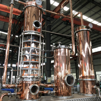 Équipement de distillation et de fermentation d'alcool en cuivre rouge 1000L |   Alambic traditionnel en cuivre pour whisky et brandy