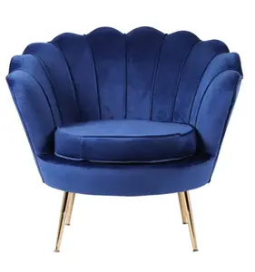 Kursi Sofa kain cangkang berumbai Nordic Modern lapis kain beludru biru muda untuk ruang tamu kaki logam emas