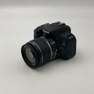 ใช้กล้อง canons 200D DSLR ที่มีเลนส์<span class=keywords><strong>18</strong></span>-55mmIS หน้าจอสัมผัส24.2MP + กล้องดิจิตอลเซ็นเซอร์ CMOS APS-C Wi-Fi การสร้าง Vlog ส่วนบุคคล - Product Image 1