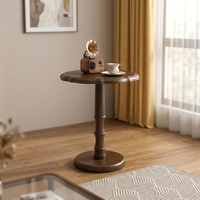 Table basse en bois massif de style médiéval, table d'appoint pour canapé de salon, table de balcon, meubles de maison, table d'angle rétro