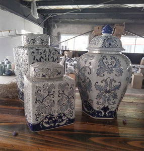 Vaso in Porcellana con Motivi Floreali, Vaso Zenzero in Stile Dinastia, Vasi Zenzero in Ceramica Artigianale - Product Image 3