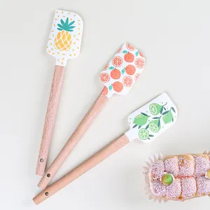 2024 New Customized Kitchen Silicon Spatula With Lemon Pattern For Baking Pastry Tools Wholesale
