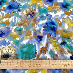 Tissu Popeline de <span class=keywords><strong>Coton</strong></span> Peigné Biologique Liberty Imprimé Uni à Bord Doré Motifs Floraux Peints pour Robes et Chemises Femme et Fille - Product Image 4