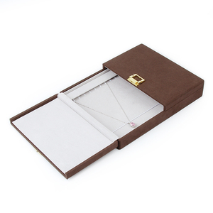 Présentoir à Colliers en Acrylique Transparent (Lot de 4) avec Organisateur de Bijoux en Feutre et Trois Tiroirs à Diviseurs - Product Image 5