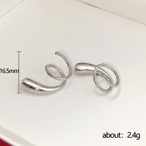 Orecchino a clip liscio a onda geometrica da donna, senza piercing, accessori per feste hip hop - Product Image 5