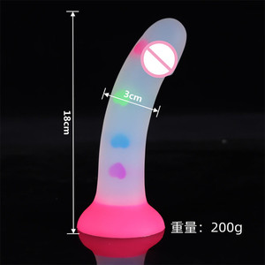 Dildo en silicone réaliste, luminescent dans le noir, rose coloré en forme de cœur avec ventouse - Product Image 4