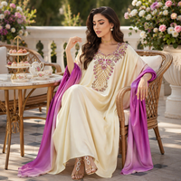 Robe longue maxi Kaftan Abaya en polyester dégradé 2026 avec broderie perlée, col en V et manches chauve-souris pour banquets, fêtes et festivals