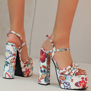Sandales à plateforme épaisse pour femmes, imprimé floral coloré, bout carré, talons hauts épais, chaussures à bride cheville ornée de fleurs et de perles - Product Image 3