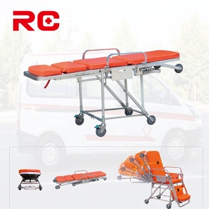 Sedia Letto Bariatrica Versatile - Soluzione Regolabile Multi-Posizione per il Trasferimento Pazienti - Product Image 1