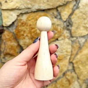 ชุดตัวหมากรุกไม้ ชิ้นส่วนเกมที่ทำด้วยมือสำหรับเกมกระดาน กิจกรรมในห้องเรียน และการเล่นสำหรับครอบครัว - Product Image 1