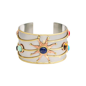 Brazaletes y Pulseras Trimetálicas Elegantes para Mujer con Diseño Ligero Único, Joyería Moderna y Elegante, Perfecta para Uso Diario - Product Image 5