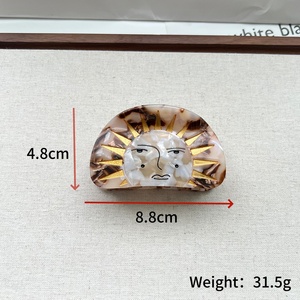 Pinces à cheveux en acétate motif animaux de dessin animé (poisson rouge, requin, étoile) – Accessoires capillaires écologiques pour usage quotidien - Product Image 3