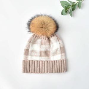 Bonnets d'hiver en laine tricotés avec <span class=keywords><strong>pompon</strong></span> en fourrure véritable pour femmes, <span class=keywords><strong>bonnet</strong></span> ample à motif écossais et à manchettes larges, en stock - Product Image 3