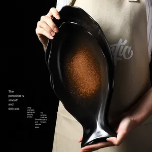 Vente en gros d'assiettes de style japonais rétro en céramique en forme de <span class=keywords><strong>poisson</strong></span> cuites à la vapeur pour restaurant assiettes de <span class=keywords><strong>poisson</strong></span> en porcelaine 12 pouces 14 pouces - Product Image 3