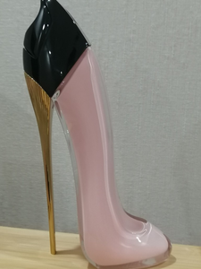 CH Carolina Fearless Queen High Heels Unruly Queen <span class=keywords><strong>Parfum</strong></span> pour femme Crimson Rich Edition Excellent pour la très bonne fille - Product Image 2