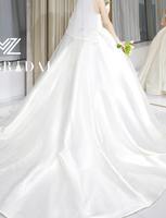 Vestido de Novia Clásico sin Tirantes, Estilo Princesa, en Satén Color Marfil, con Cola Catedral, Velo, Petticoat y Guantes Incluidos