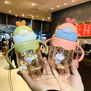 Bébé bébé mignon bébé apprenant à boire de l'eau avec embout buccal bouteille <span class=keywords><strong>d</strong></span>'eau portable avec poignée et sangle - Product Image 2