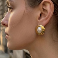 Boucles d'oreilles pour femmes, style européen et américain, luxe léger, polyvalentes, chics, personnalisées, en acier inoxydable plaqué or 18 carats, caoutchouc