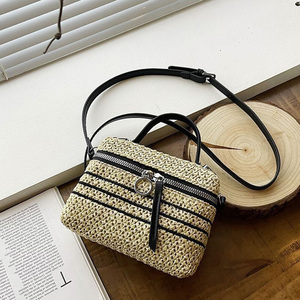 Sac fourre-tout en paille Laffia au design tendance, nouveau sac de plage tressé en paille, polyvalent, à porter à l'épaule ou en bandoulière - Product Image 3