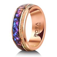 Bague de mariage classique unisexe en tungstène plaqué or rose 8 mm avec incrustation de fragments d'opale multicolore violet et bleu à double canal