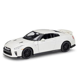 Modelli di <span class=keywords><strong>auto</strong></span> 1/24 simulazione Display <span class=keywords><strong>Bburago</strong></span> pressofuso <span class=keywords><strong>auto</strong></span> 2017 GT-R Design a tre porte pressofuso all'ingrosso - Product Image 1