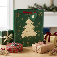 Sac d'emballage en carton écologique 2026 pour cadeaux de Noël avec logo personnalisé, matériaux recyclés, design pliable pour l'emballage de bougies