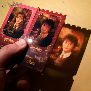 Porte-clés en acrylique authentique pour étudiants, avec motif de personnage de film et de télévision, sous licence IP - Product Image 2