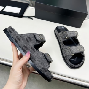 High Quality Women's <b>Sandals</b> Thick Soled Lightweight Slippers Luxury Designer Brand <b>Sandals</b> for Women - Product Image 5